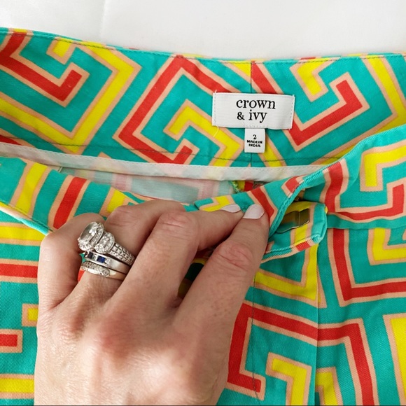 Crown & Ivy Greek Key Scalloped Shorts - Picture 3 of 4